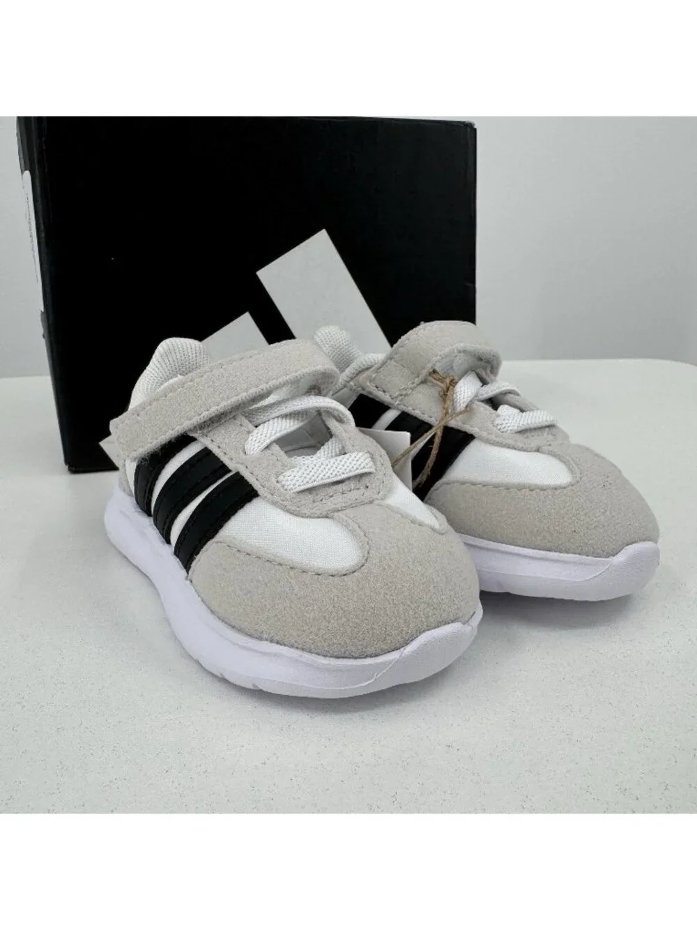 Adidas Infant Girl's Run 70s 2.0 Running Shoes Hook & Loop size 5K White/Black